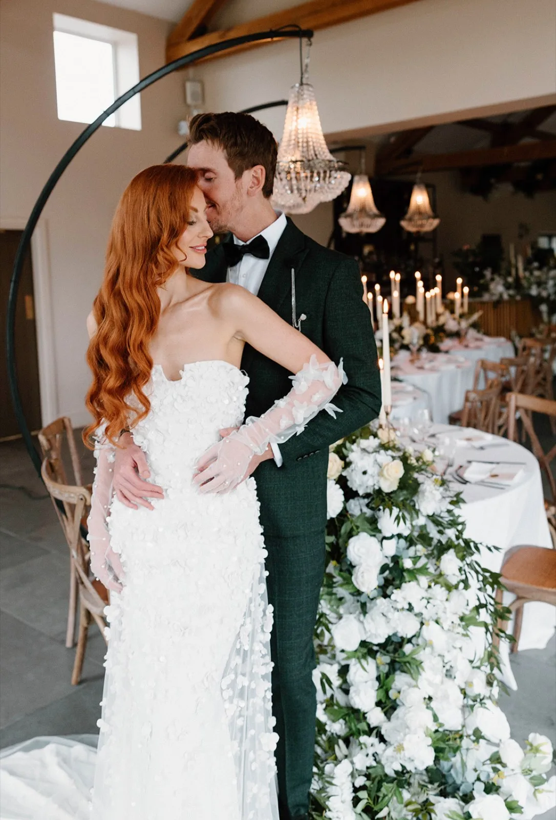 A couple in the Barn, set for the reception